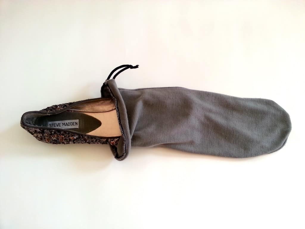 packing shoes for travel 