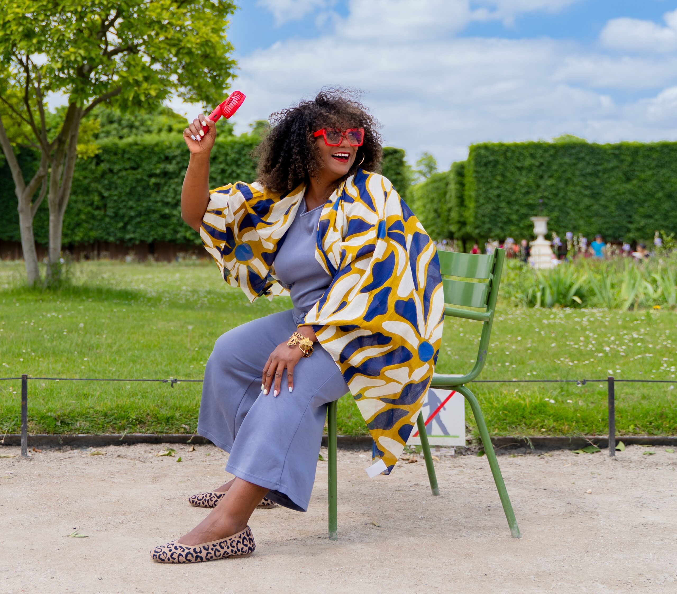 What to Pack for Paris: comfortable and chic Travel Essentials for Women Over 40